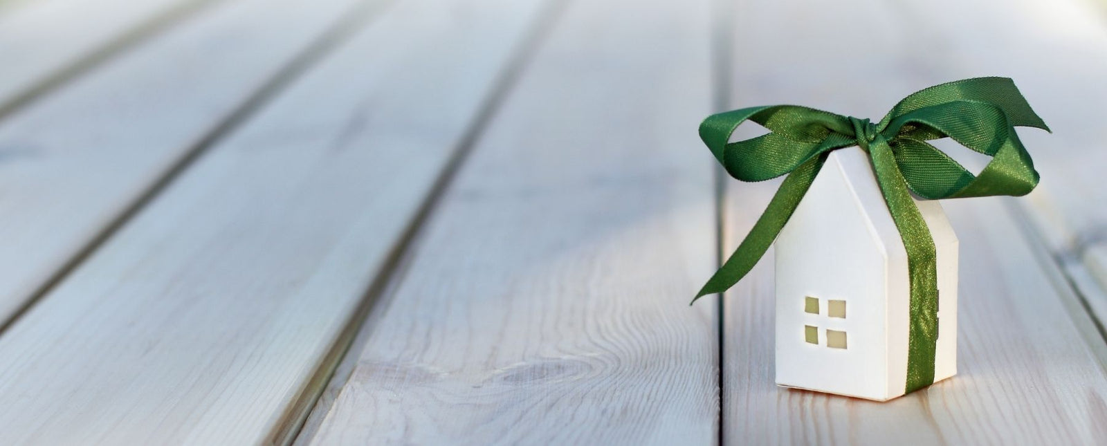 The Best Housewarming Gifts for New Homeowners