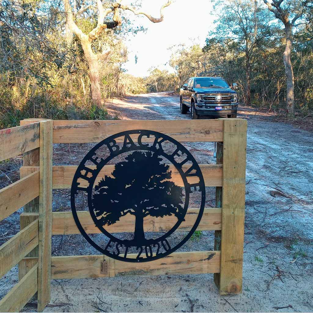 Oak Tree Personalized Metal Name Sign  - RealSteel Center
