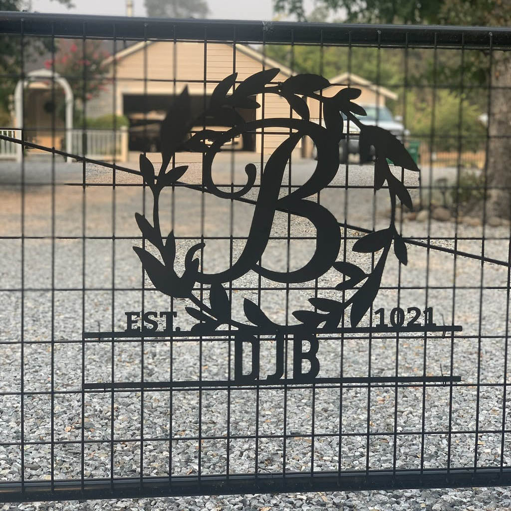 Wreath Monogram  - RealSteel Center